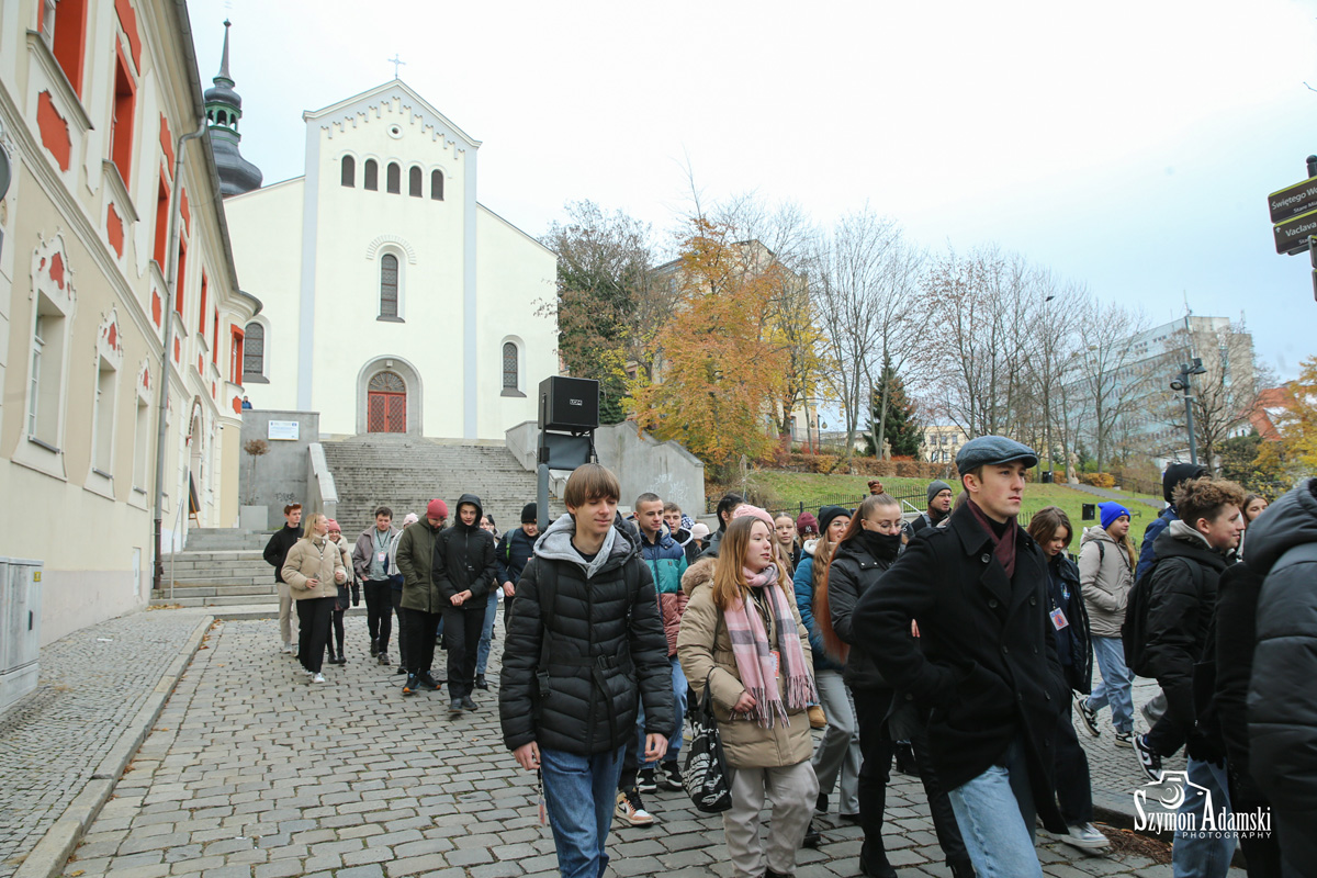 Ławka_ŚDM_2024_cz1