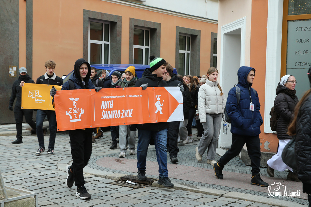 Ławka_ŚDM_2024_cz1