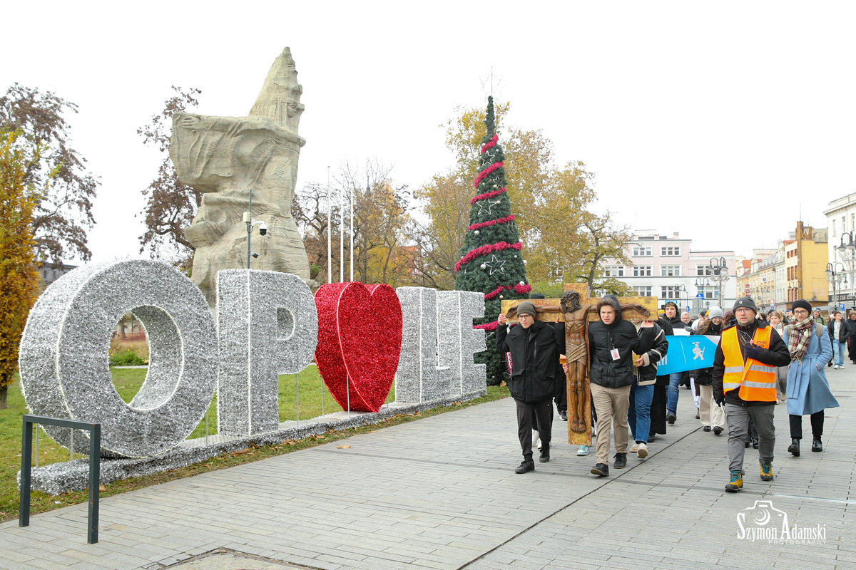 Ławka_ŚDM_2024_cz1